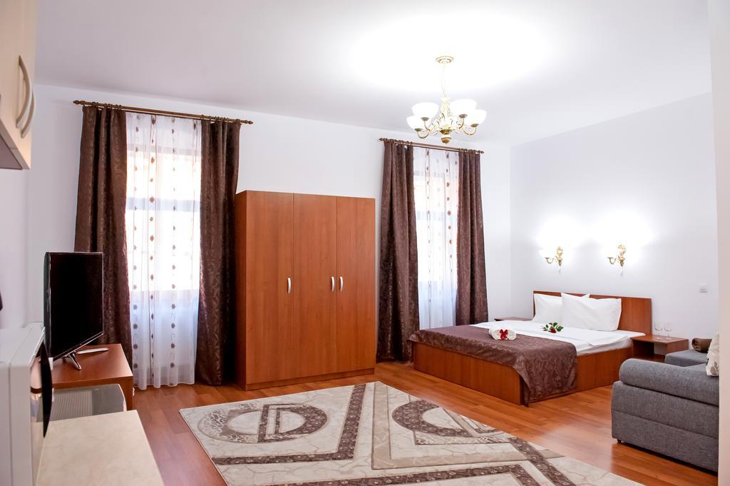 Cathedral Apartments Sibiu Værelse billede